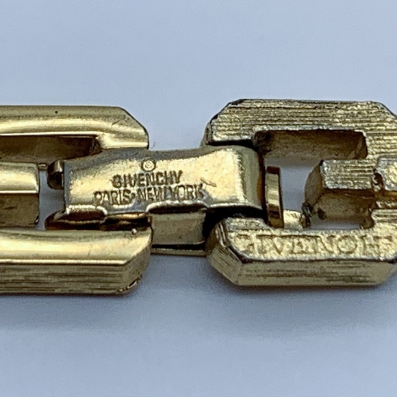 GIVENCHY “G" Links Gold Plated Bracelet - Picture 5 of 7